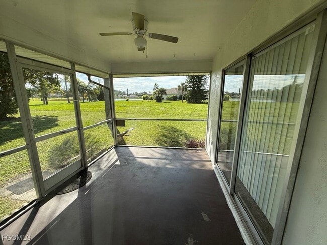 Building Photo - 2504 Lakeview Dr