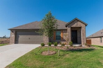 Building Photo - 1041 Verde Vly Ln