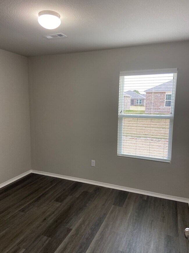 Building Photo - Free Blackstone Grill with Lease Signed by June 30 | Gorgeous 4 Bed, 2 Bath Home in Conway