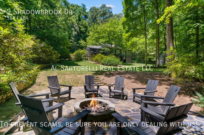 Building Photo - 9 Shadowbrook Dr