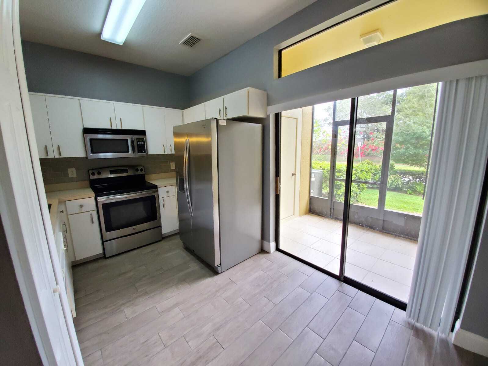 Building Photo - 6037 Scotchwood Gln