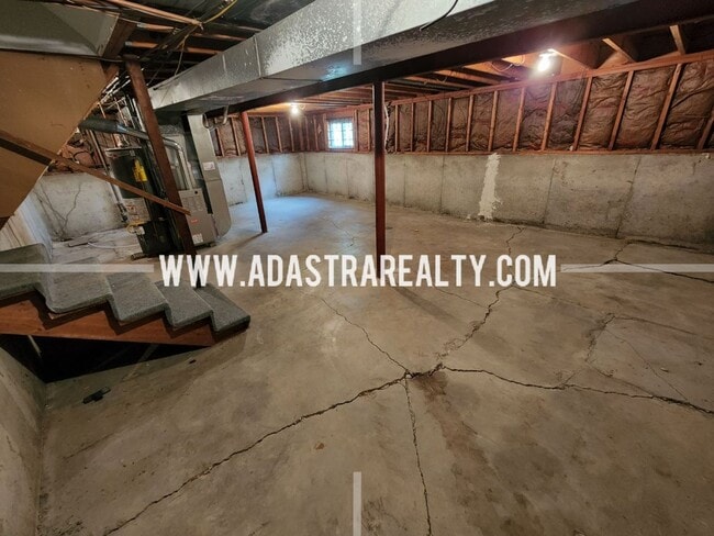 Building Photo - 212 Brookside Dr