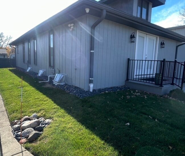 Building Photo - 26073 W Grand Ave