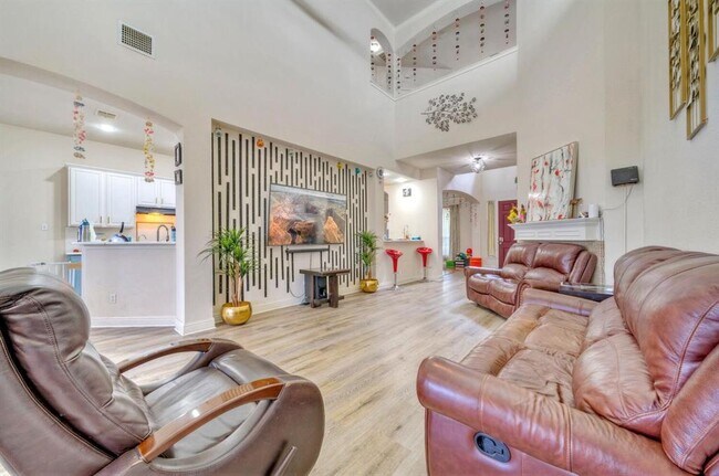 Building Photo - 3912 Coopers Hawk Cove