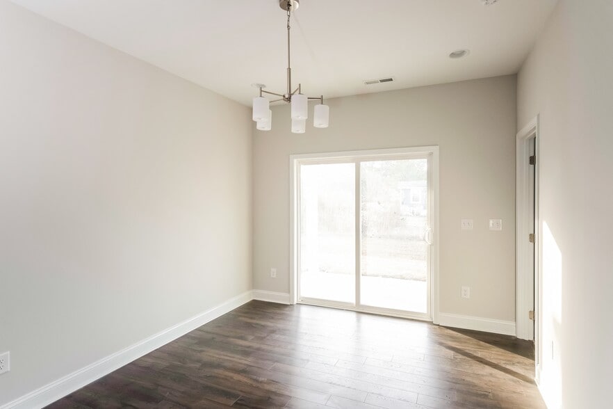 Building Photo - 405 Trevally Ct