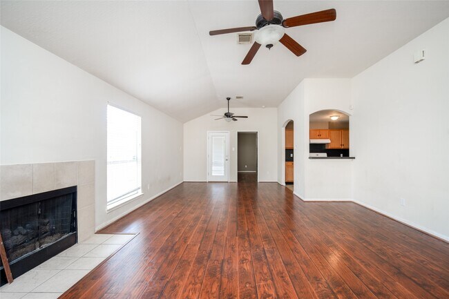 Building Photo - 17219 Lilac Vale Ct