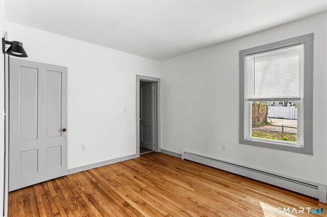 Building Photo - 63 Reynolds St