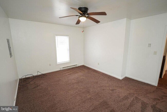 Building Photo - 417 Walnut St