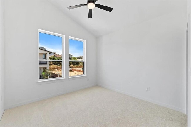 Building Photo - 110 Pennybacker Ln