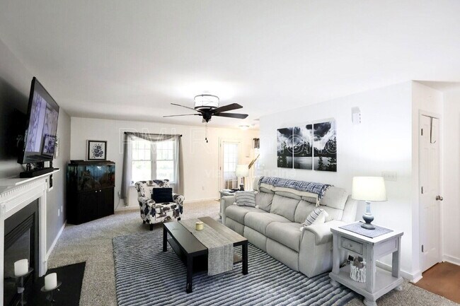 Building Photo - 15831 Haggis Dr