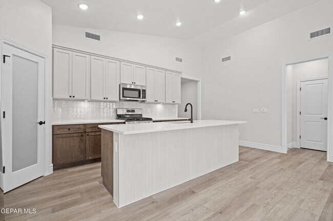 Building Photo - 15153 Ambition Ave