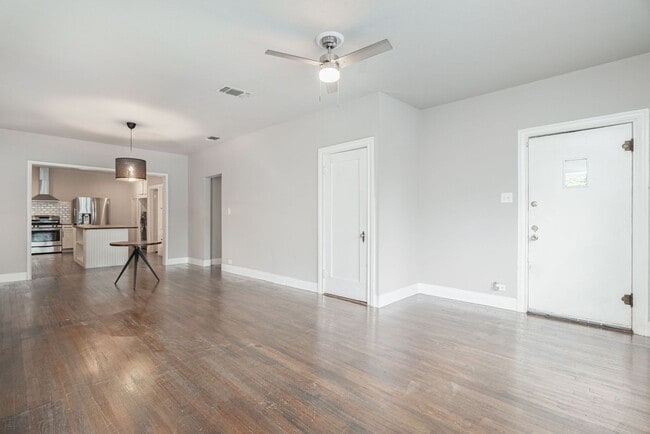 Building Photo - One Story Dream