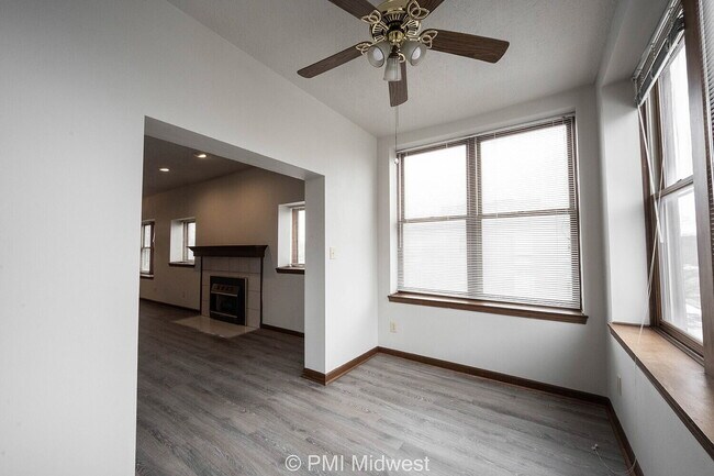 Building Photo - 3715 N Meridian St