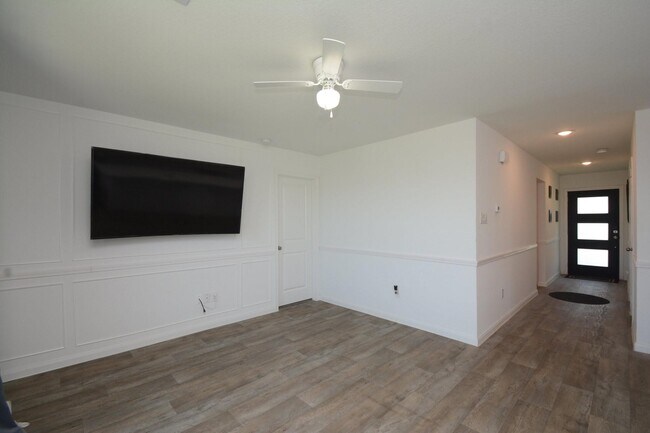 Building Photo - 1982 Rd 5714