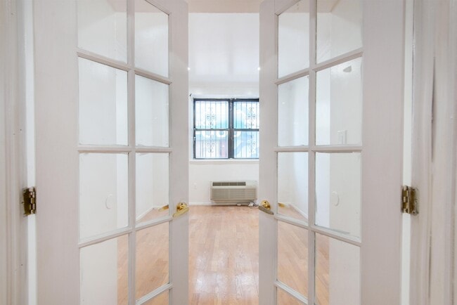 Building Photo - 111 Mulberry St
