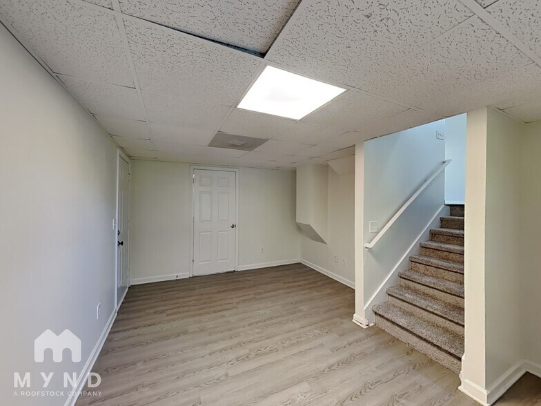 Building Photo - 49 Kennedy Dr