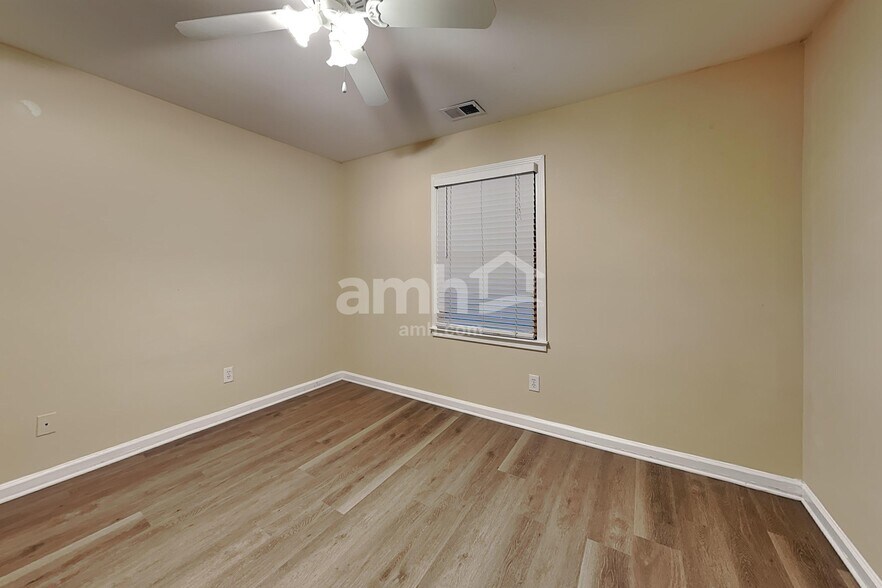 Building Photo - 3150 Parfait Pl