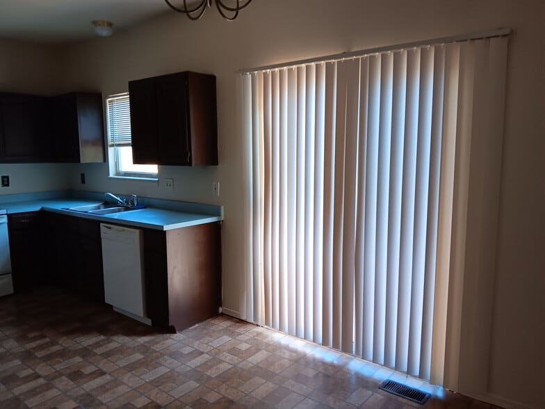 Building Photo - 1005 Westward Trails Dr