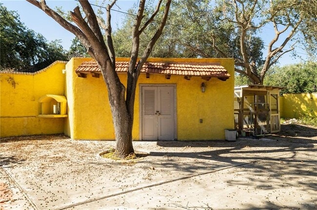 Building Photo - 41 N Ware Rd