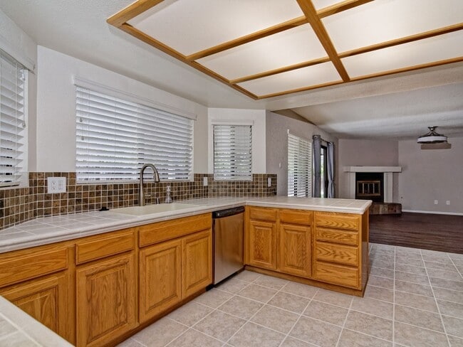 Building Photo - Remodeled Home On Quiet Cul-de-sac