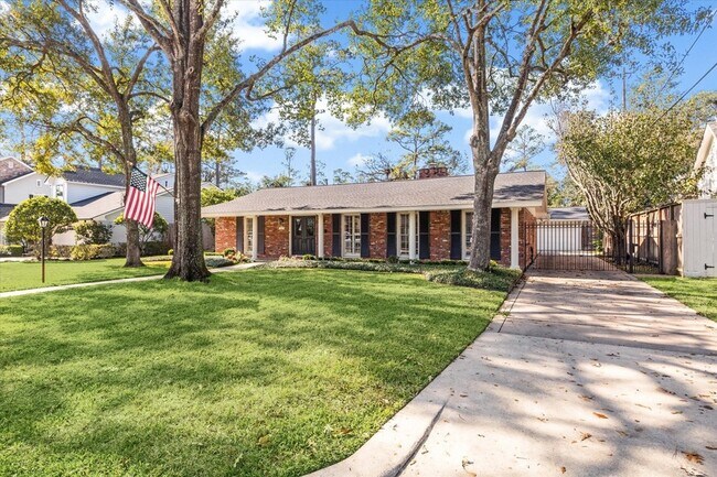 Building Photo - 737 Country Ln