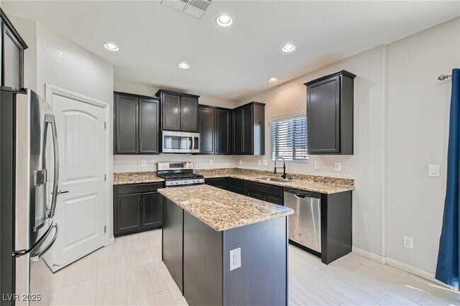Building Photo - 9137 Sea Mink Ave