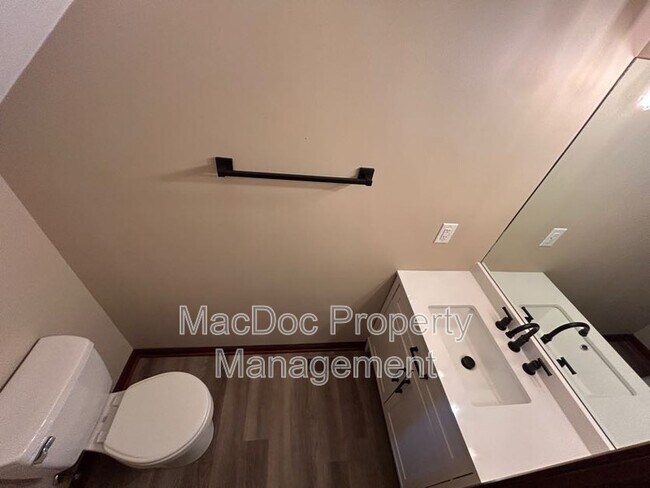 Building Photo - 1907 White Lake Dr