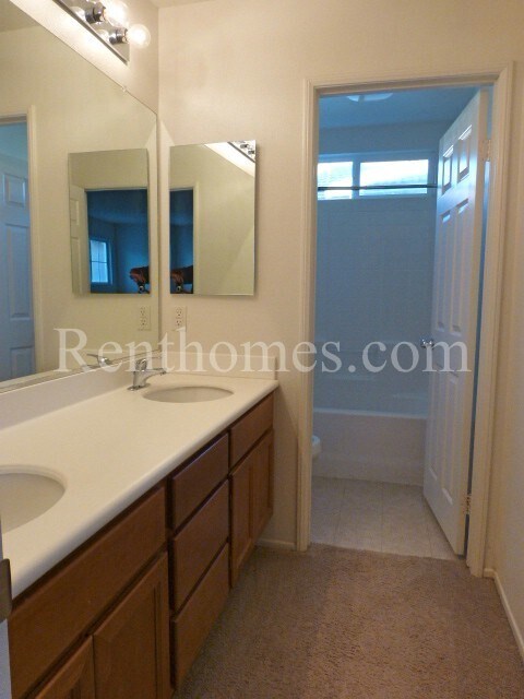 Building Photo - 3216 Canyon View Dr