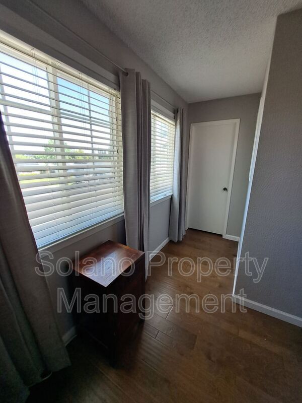 Building Photo - 110 Wayne Ct