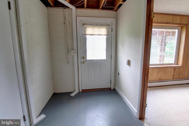 Building Photo - 113 Thornton Ct