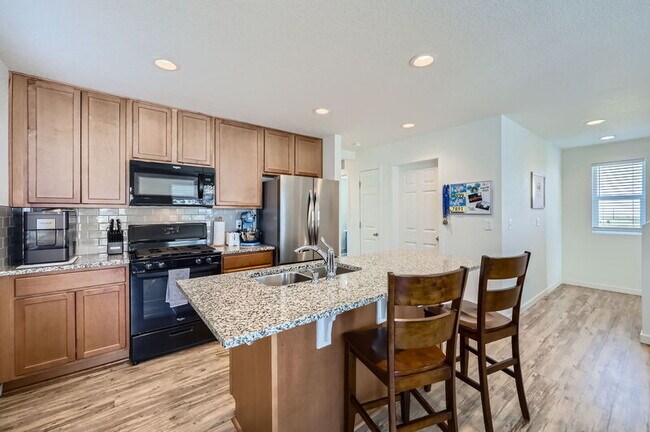 Building Photo - 9161 Castlebear Dr