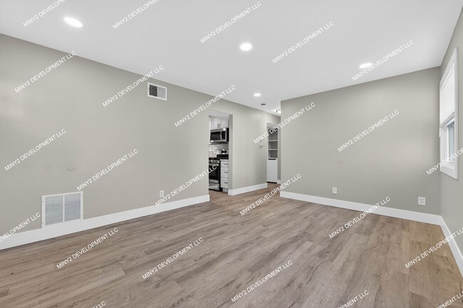 Building Photo - Completely Renovated 2-Bedroom Home in Westland!