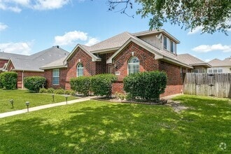 Building Photo - 3914 Randall Ln