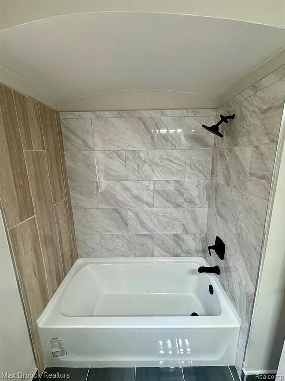 Building Photo - 6267 Piedmont St