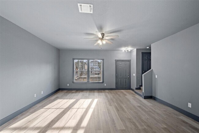 Building Photo - 38 Deer Ridge Rd