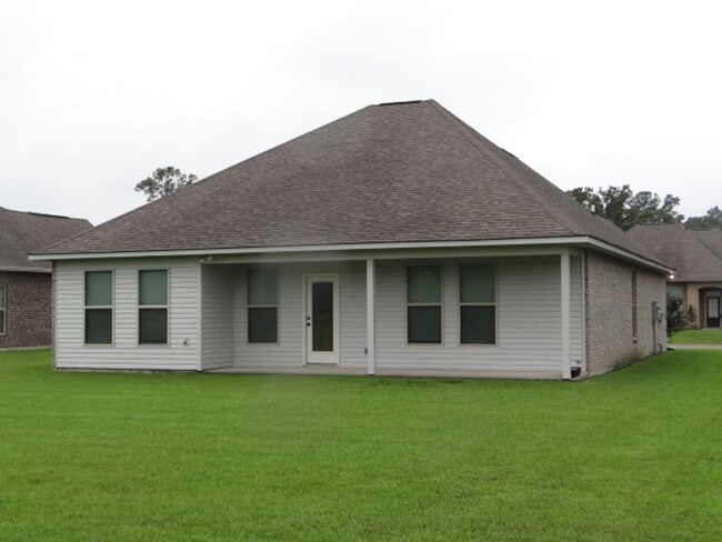 Building Photo - Beautiful Rental in Ponchatoula, LA