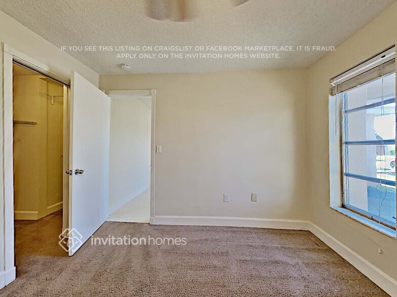 Building Photo - 9558 NW 19th Pl