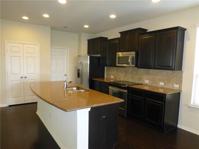 Building Photo - 16029 Hampton Bliss Trce
