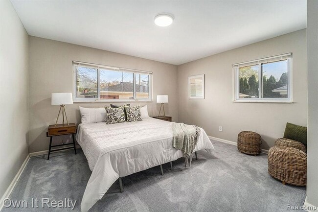 Building Photo - 5972 McMillan St