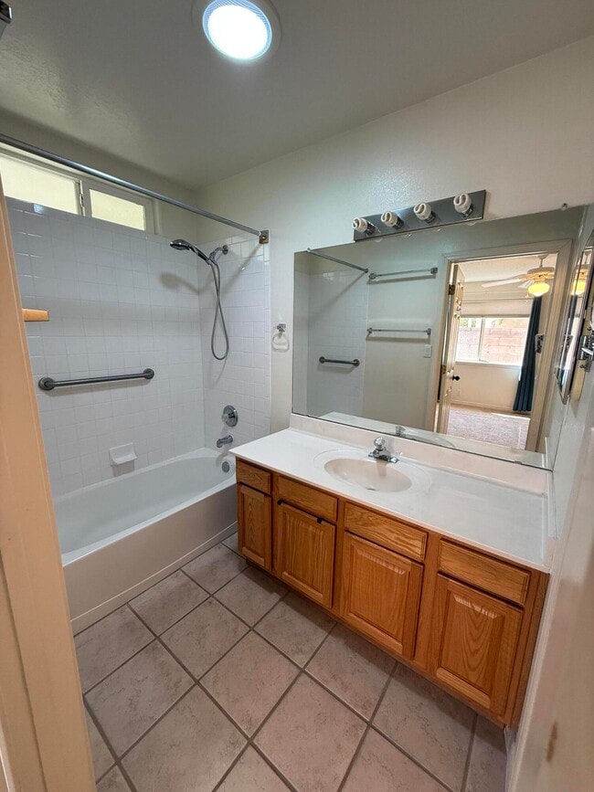 Building Photo - 8319 Santa Clarita St NE