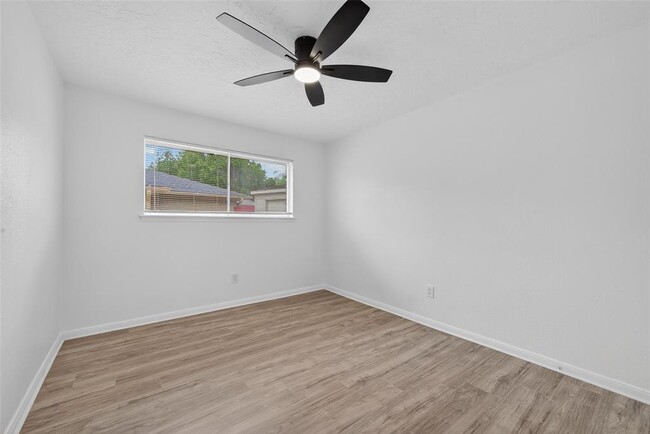 Building Photo - 7635 Dawnridge Dr