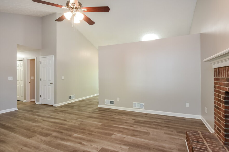 Building Photo - 580 Toonigh Rd