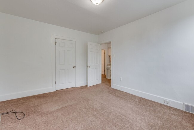 Building Photo - 20 Marne Way