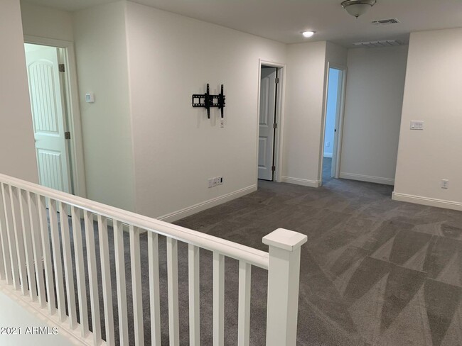 Building Photo - 9817 E Specter Dr