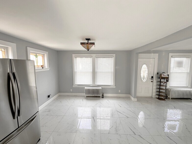 Dining room - 19 Parkview Ter