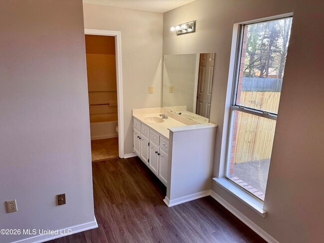 Building Photo - 6440 Lynnfield Rd