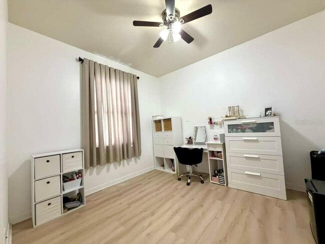 Building Photo - 32914 Hillman Ct