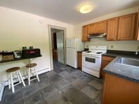 Building Photo - University Student Rental available for th...