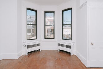 Building Photo - 47 Henry Ave
