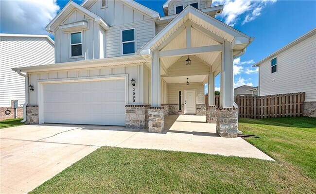 Building Photo - 2090 Wildflower Dr